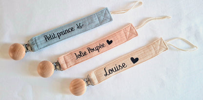 Attache tétine personnalisée avec cœur – prénom bébé | Ma Bulle Créative