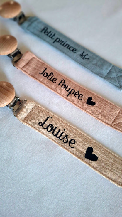 Attache tétine personnalisée avec cœur – prénom bébé | Ma Bulle Créative