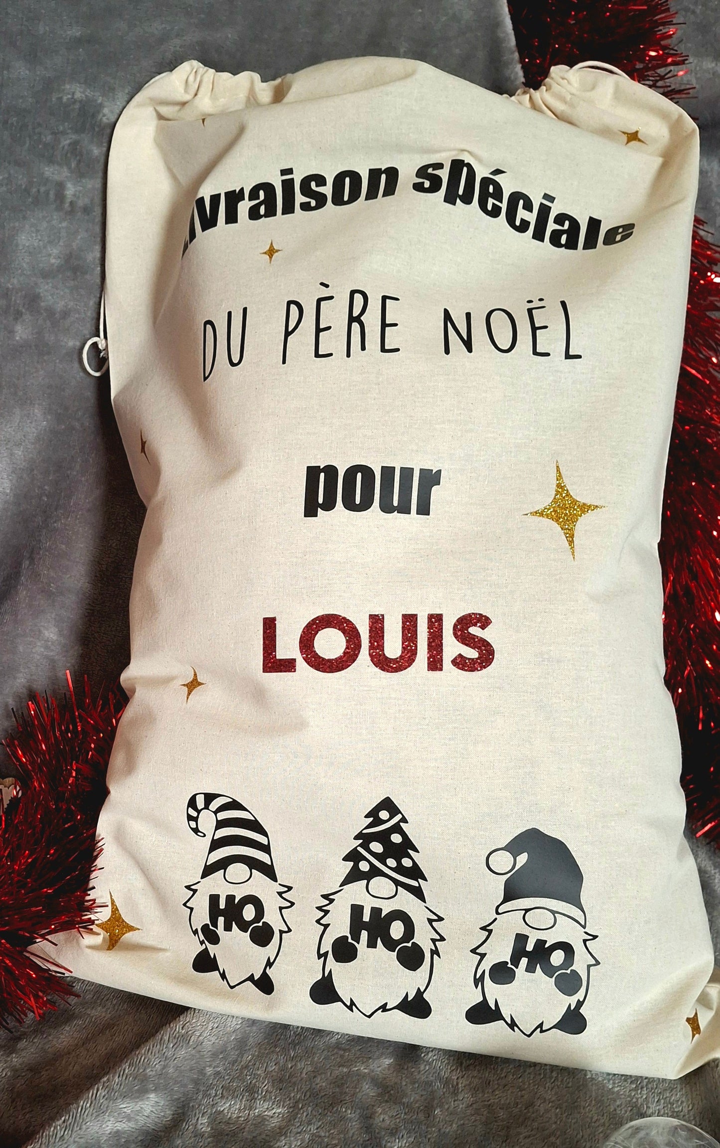 Hotte de Noël personnalisée avec prénom – motif gnomes festifs – grand sac cadeau 40x60cm Ma Bulle Créative